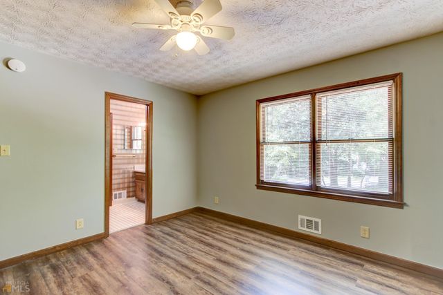 130 Aspen Way Way, Fayetteville, GA 30214