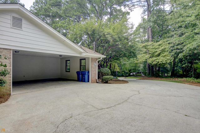130 Aspen Way Way, Fayetteville, GA 30214