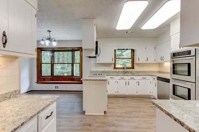 130 Aspen Way Way, Fayetteville, GA 30214