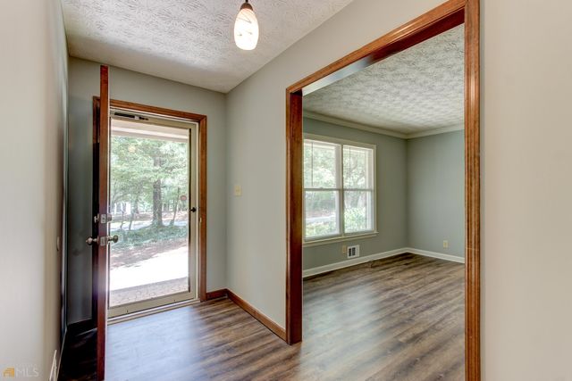 130 Aspen Way Way, Fayetteville, GA 30214