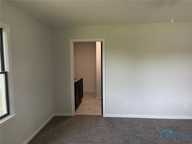 611 Greenfield Drive, Maumee, OH 43537