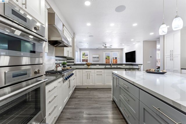 37160 Aleppo Dr, Newark, CA 94560