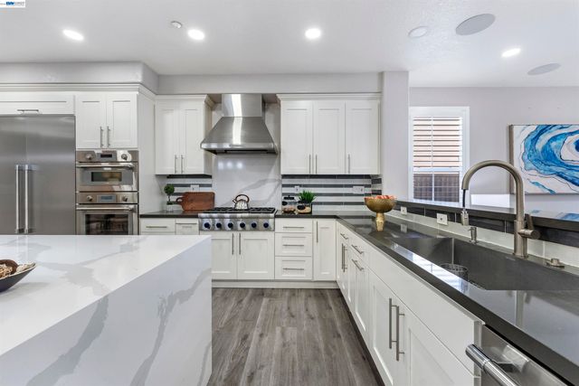 37160 Aleppo Dr, Newark, CA 94560