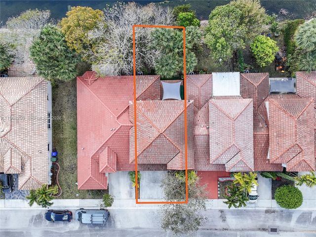 13212 NW 8th St, Pembroke Pines, FL 33028