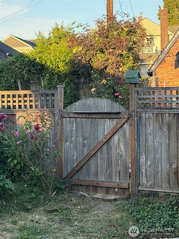2505 Harrison Avenue, Everett, WA 98201