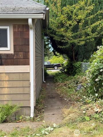 2505 Harrison Avenue, Everett, WA 98201
