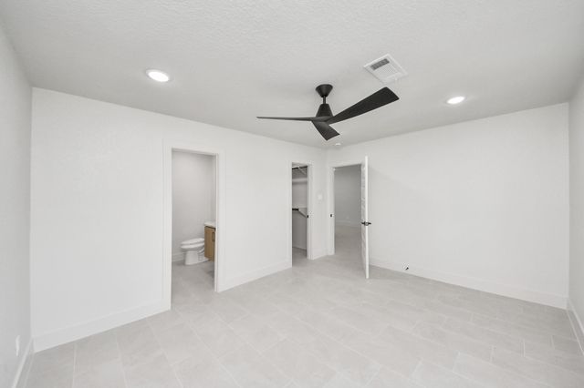 13406 Shady Lane, Old River-winfree, TX 77535