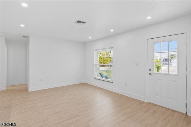 2742 Bruce ST, Matlacha, FL 33993