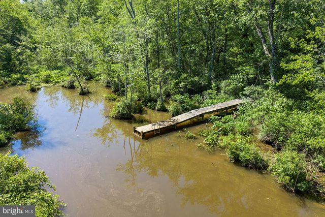 4631 NOMINI HALL RD, Hague, VA 22469