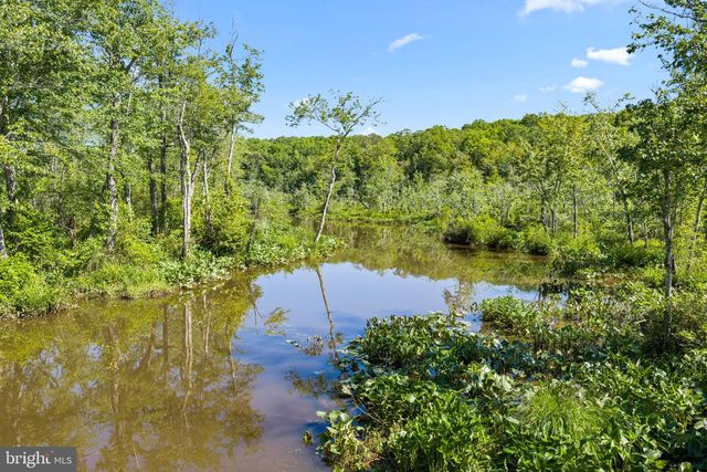 4631 NOMINI HALL RD, Hague, VA 22469