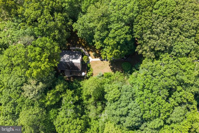 4631 NOMINI HALL RD, Hague, VA 22469