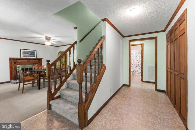 4631 NOMINI HALL RD, Hague, VA 22469
