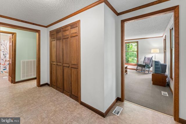4631 NOMINI HALL RD, Hague, VA 22469