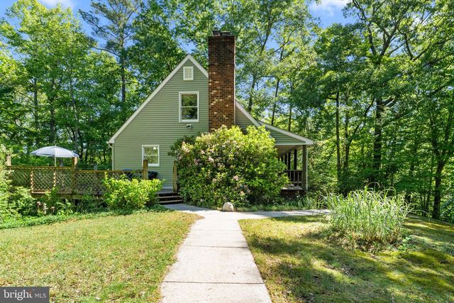 4631 NOMINI HALL RD, Hague, VA 22469