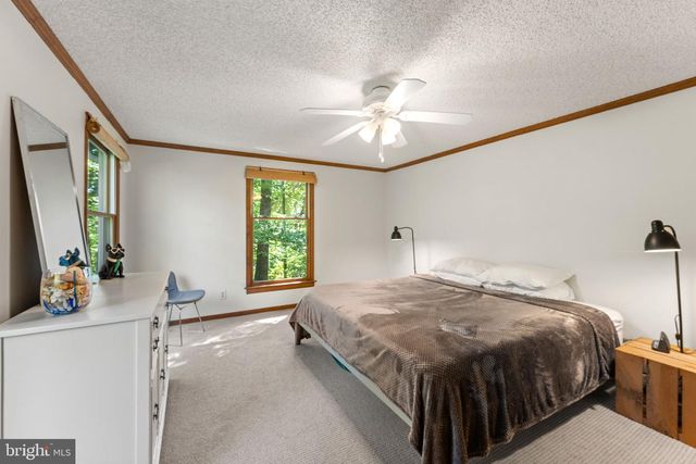 4631 NOMINI HALL RD, Hague, VA 22469