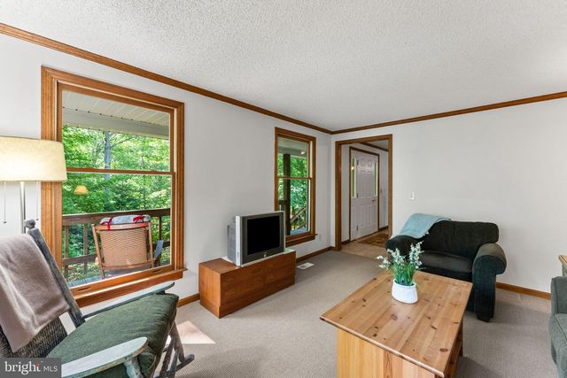 4631 NOMINI HALL RD, Hague, VA 22469