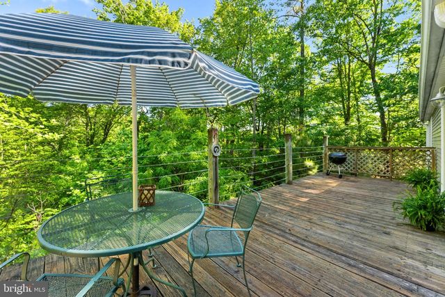 4631 NOMINI HALL RD, Hague, VA 22469