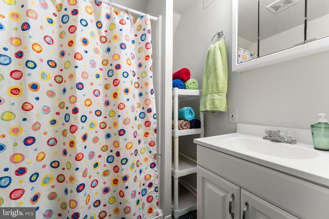 4631 NOMINI HALL RD, Hague, VA 22469