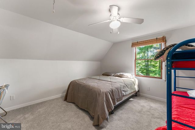 4631 NOMINI HALL RD, Hague, VA 22469