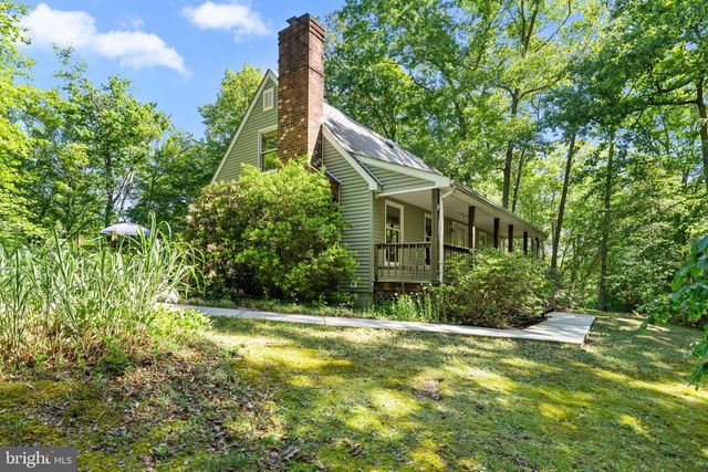 4631 NOMINI HALL RD, Hague, VA 22469