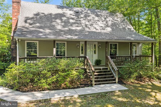 4631 NOMINI HALL RD, Hague, VA 22469