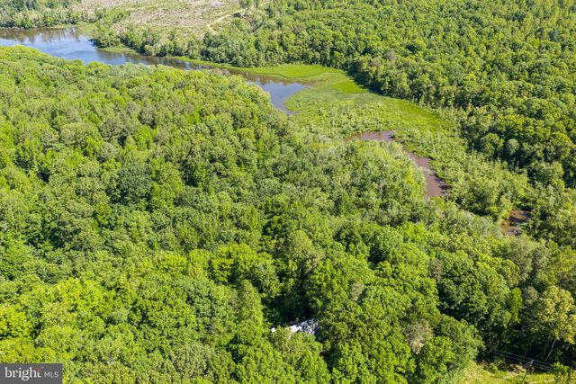 4631 NOMINI HALL RD, Hague, VA 22469