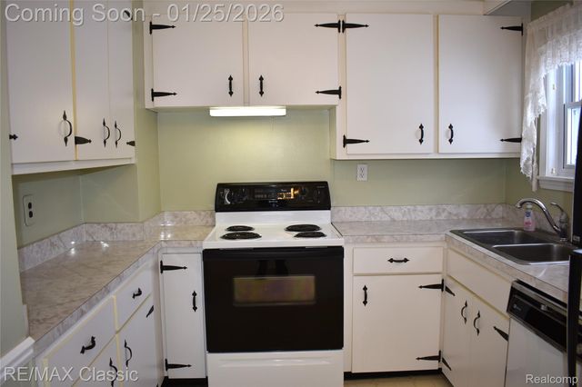 431 W Washington Street, Milford Village, MI 48381