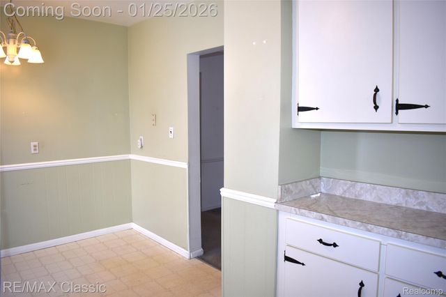 431 W Washington Street, Milford Village, MI 48381