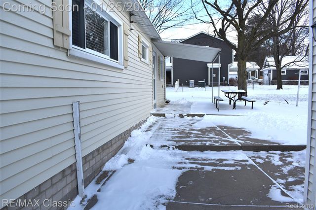 431 W Washington Street, Milford Village, MI 48381