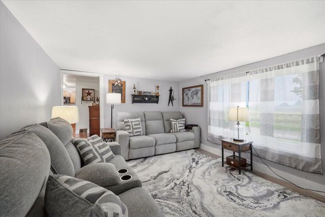 W6393 County Road A, Elkhorn, WI 53121