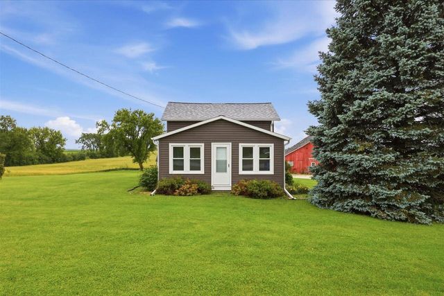 W6393 County Road A, Elkhorn, WI 53121