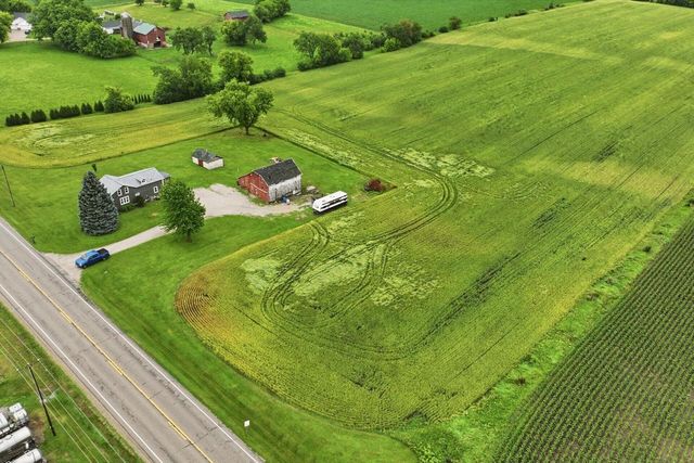 W6393 County Road A, Elkhorn, WI 53121