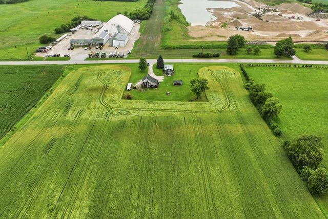 W6393 County Road A, Elkhorn, WI 53121