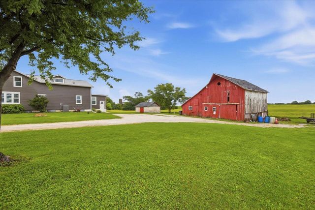 W6393 County Road A, Elkhorn, WI 53121