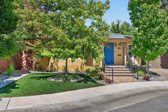 1031 9th Ave, Sacramento, CA 95818