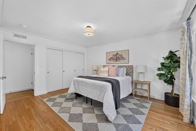 1031 9th Ave, Sacramento, CA 95818