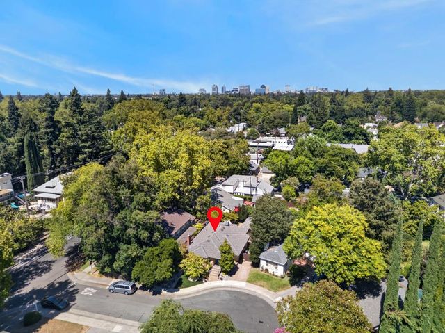1031 9th Ave, Sacramento, CA 95818