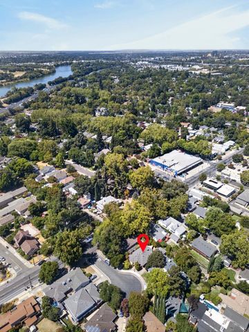 1031 9th Ave, Sacramento, CA 95818