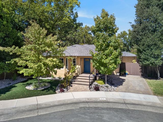 1031 9th Ave, Sacramento, CA 95818