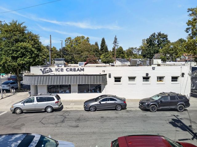 1031 9th Ave, Sacramento, CA 95818