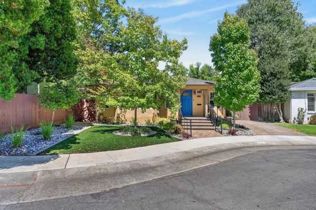 1031 9th Ave, Sacramento, CA 95818