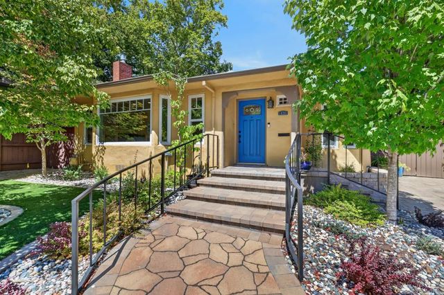 1031 9th Ave, Sacramento, CA 95818