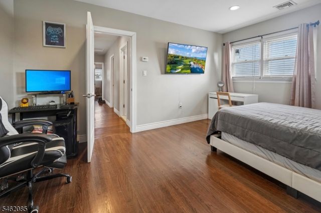 54 Henderson St, Paterson City, NJ 07501