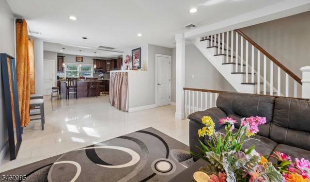 54 Henderson St, Paterson City, NJ 07501