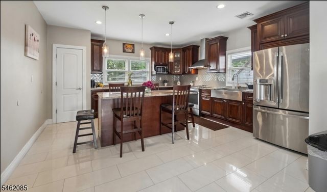 54 Henderson St, Paterson City, NJ 07501