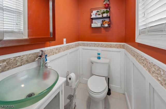 54 Henderson St, Paterson City, NJ 07501