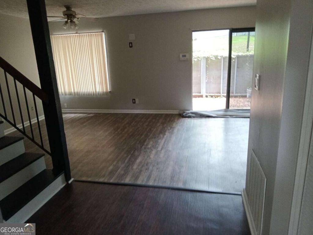 8586 Creekwood Way, Jonesboro, GA 30238 — photo 2