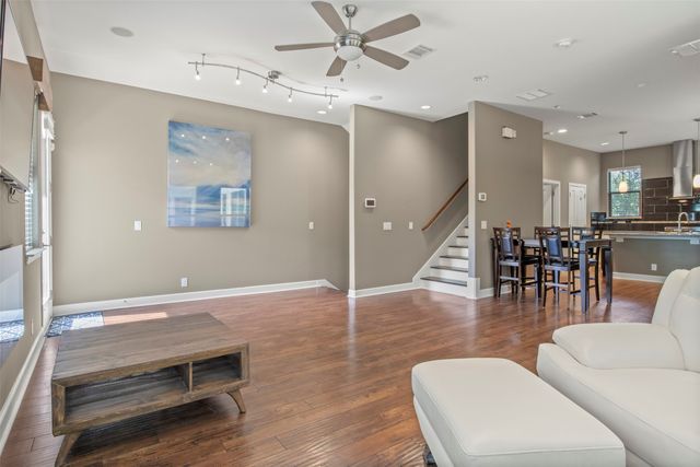 1717 Annex Avenue 602, Dallas, TX 75204