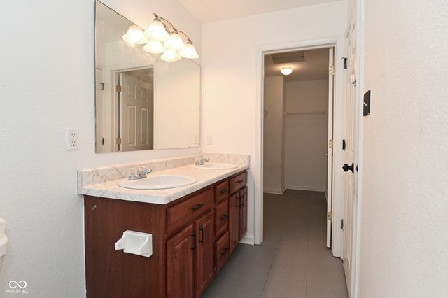 3848 Planewood Drive, Indianapolis, IN 46235