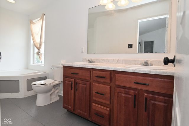 3848 Planewood Drive, Indianapolis, IN 46235